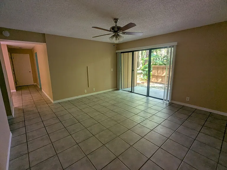 222 Crown Oaks Way — Photo 17