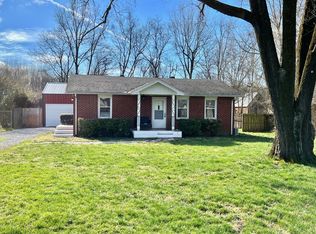 107 Green Meadow Dr, Gallatin, TN