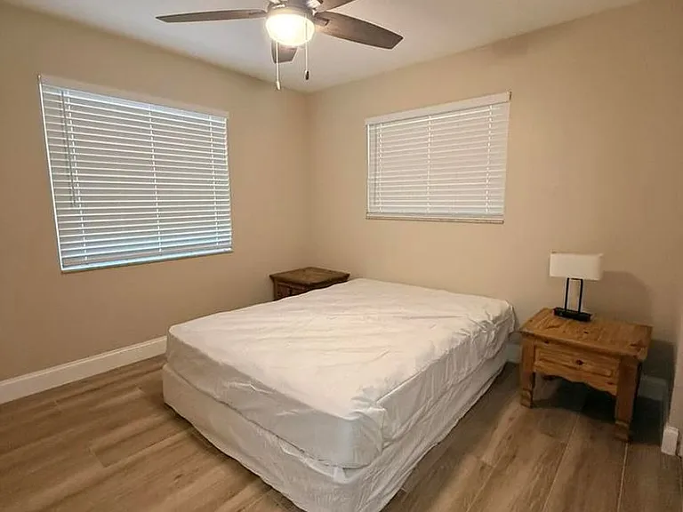 550 SW Natura Ave #550 — Photo 10