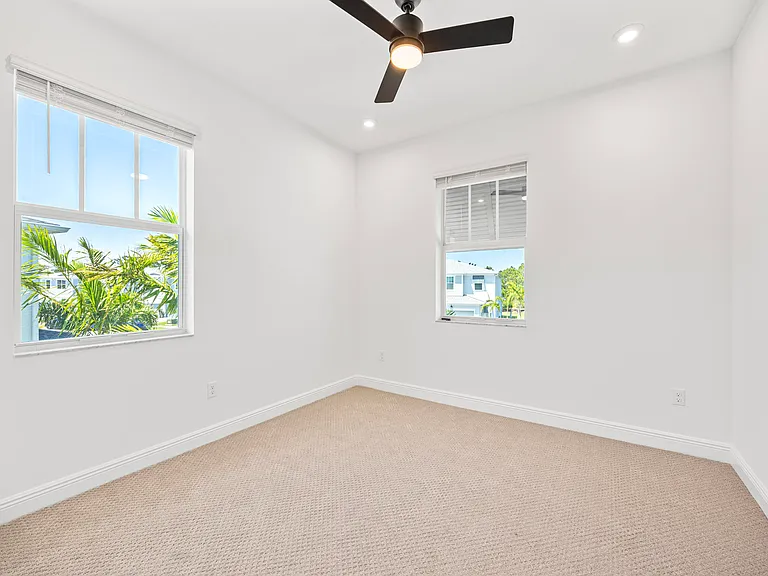 3542 NW Solange Ct — Photo 27
