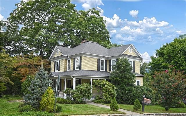 1st image of 76 Boyd Ave