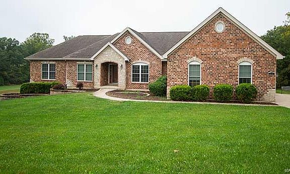 3rd image of 210 Lake Forest Dr