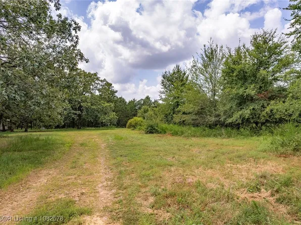 E 995th Rd, Muldrow, OK 74948