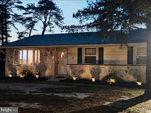 317 Cherokee Dr, Browns Mills, NJ 08015