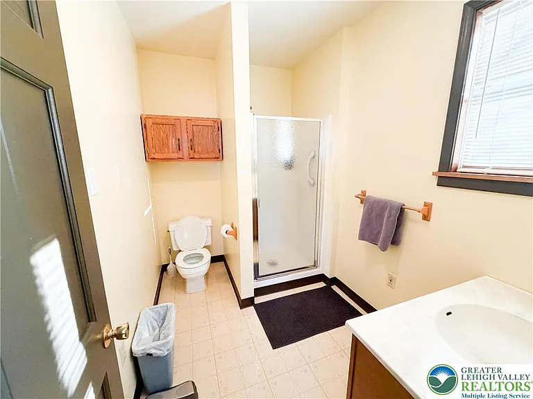 1395 Station St — Photo 33