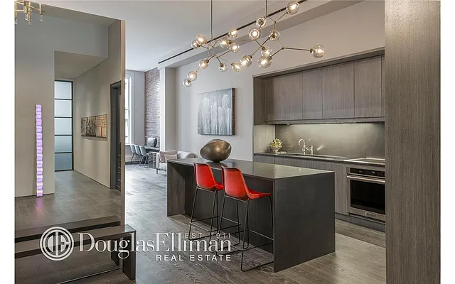 Sold by Douglas Elliman | media 21