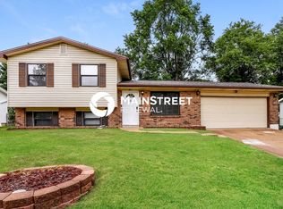 1700 Birch St, Pacific, MO 63069