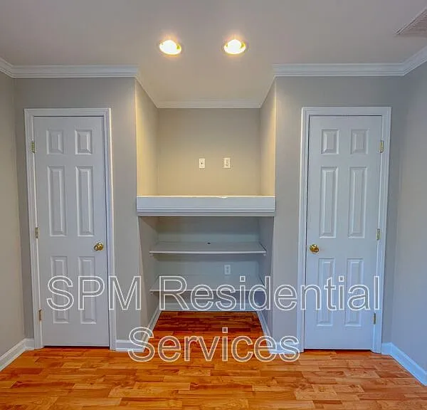 501 Shortfin Dr — Photo 8