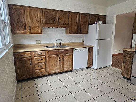 4th image of 2223 NW Polk St