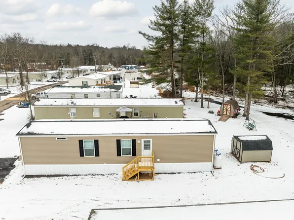 17 Valley Strm, Mountain Top, PA 18707