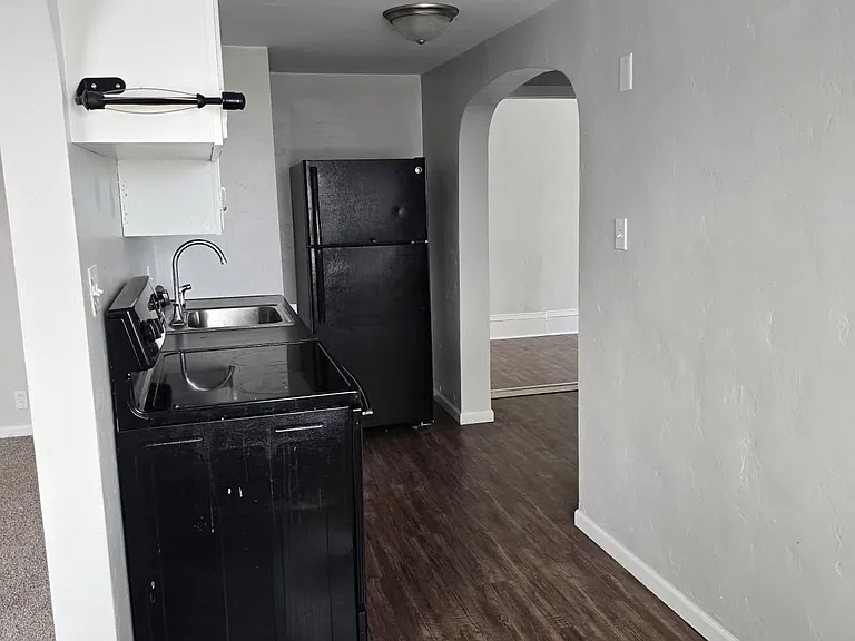 515 N 5th St #C — Photo 6