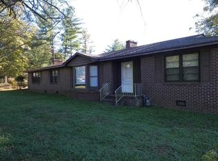 100 Lacey Ln, Spartanburg, SC 29301
