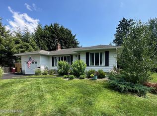 4 Fletcher Rd, Albany, NY 12203
