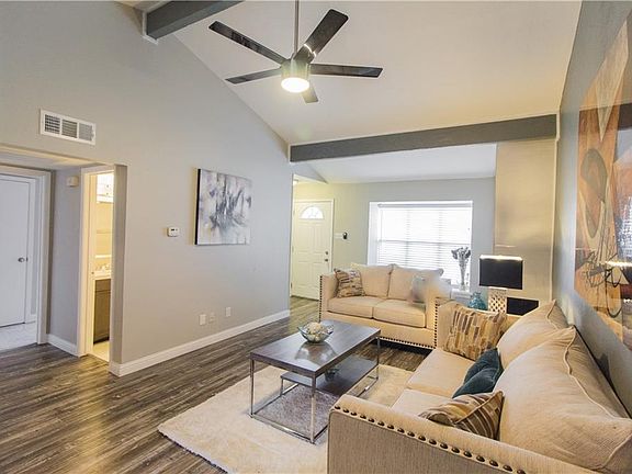 3rd image of 13794 Brookgreen Cir