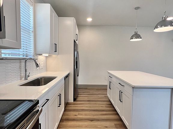 4th image of 4022 McEwen Dr #8106