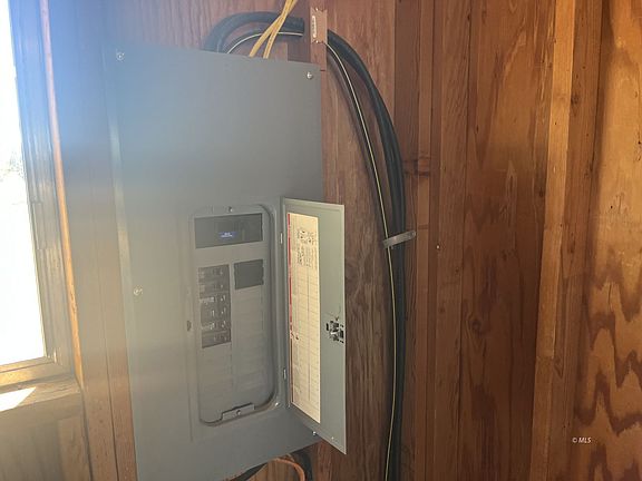 4th image of 351 Shasta View Dr
