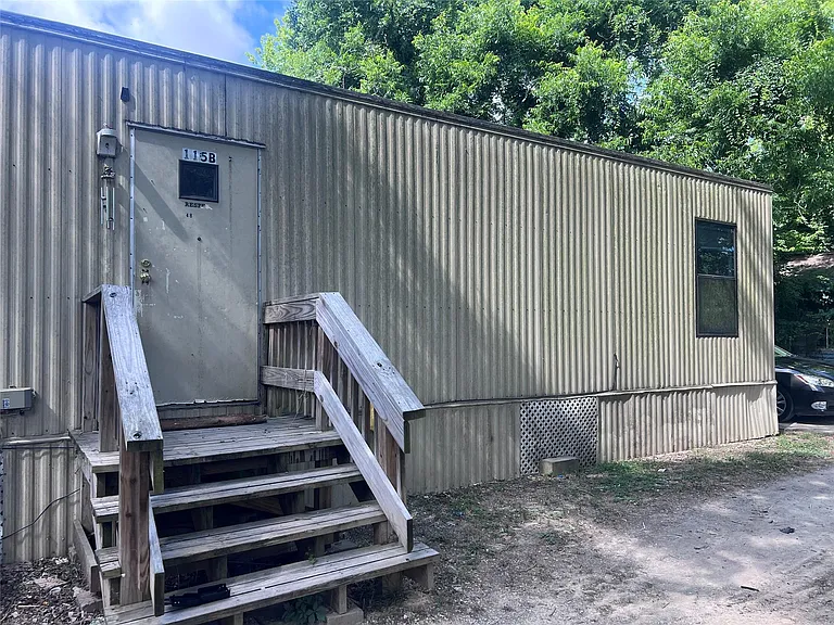 115 W Mulberry Ave #B — Photo 1
