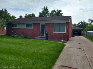 8612 Cherrylawn Dr, Sterling Heights, MI 48313