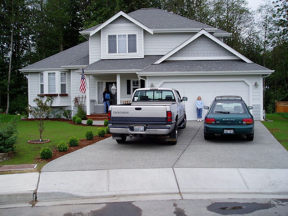 1st image of 1263 NE Cameo Ct