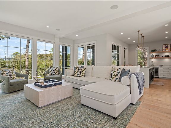 2nd image of 6 Little Rabbit Ln