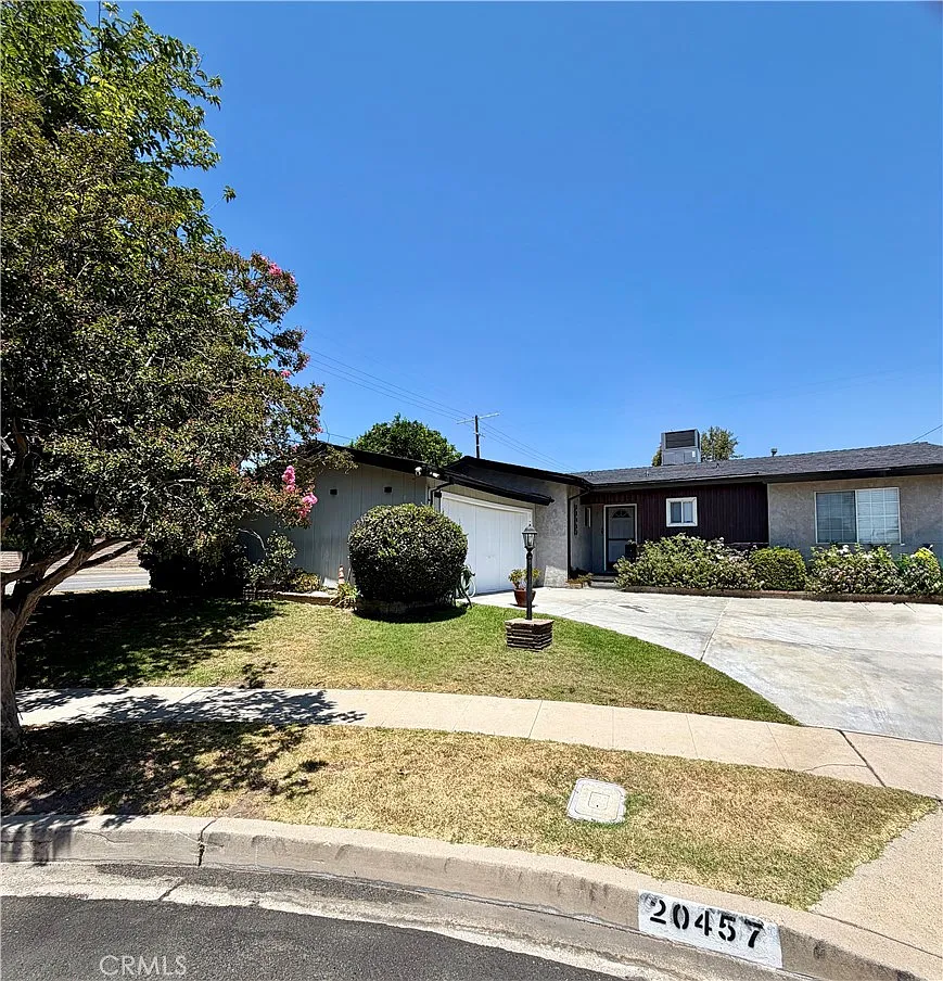 3 bed, 1400 sqft, $4,300 — Photo 4