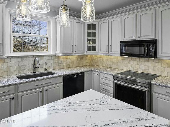 4th image of 9226 Mira Vista Ln