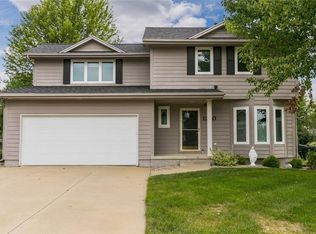 1300 Prairieview Dr NE, Cedar Rapids, IA 52402