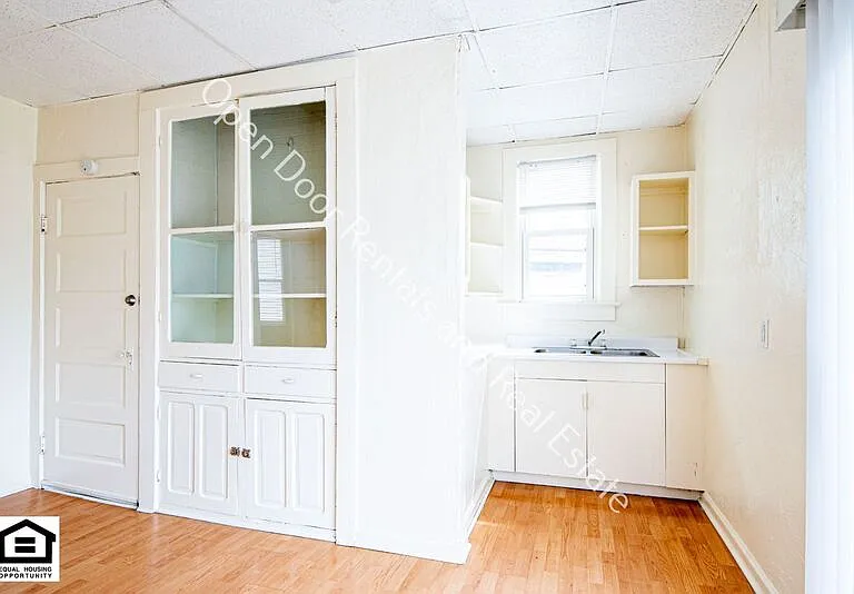608 Anderson Ave #1 — Photo 5
