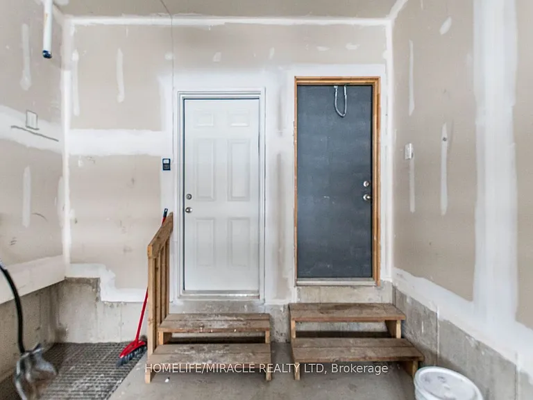 7 Bushwood Trl — Photo 16