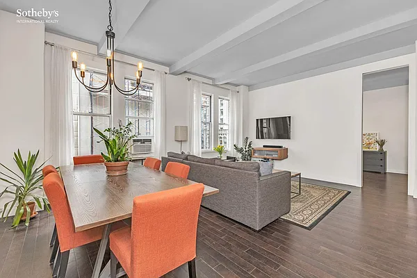 Sold by Sotheby's International Realty | media 2