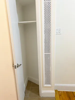 Rented by Waverly Realty Associates | media 20