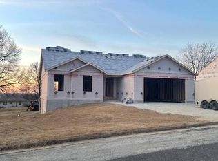 120 Emmons St, New Haven, MO 63068