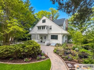 56 Oak Ave, Metuchen, NJ 08840