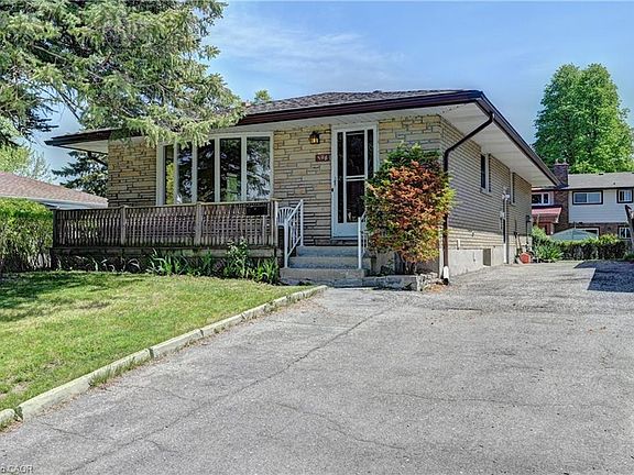 3rd image of 106 Kimberly Cres