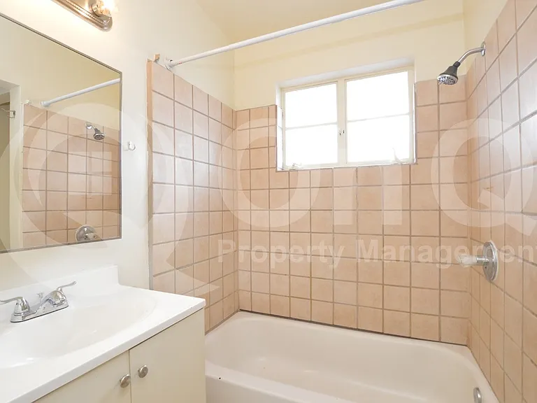 39 W 30th St #B — Photo 13