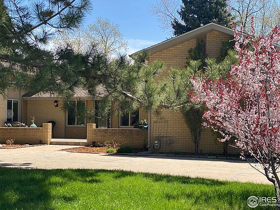 2nd image of 320 Glenview Ct