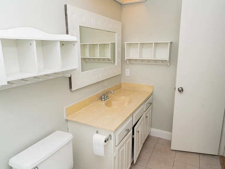 106 Mapleleaf Ln — Photo 44