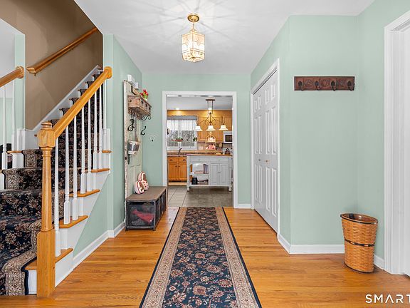 3rd image of 14 Sterling Ridge