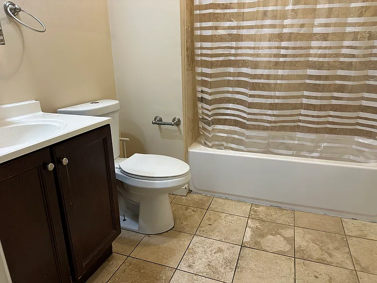 3110 Washington St #3 — Photo 7