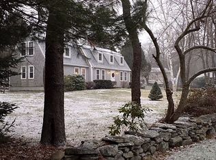 2 Clifton Rd, Bristol, RI 02809