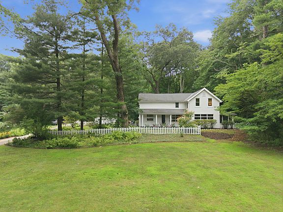 3rd image of 15752 Locke Rd
