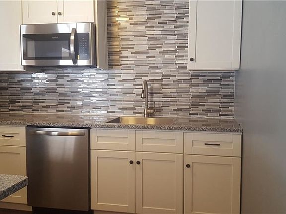 4th image of 310 Florida Dr