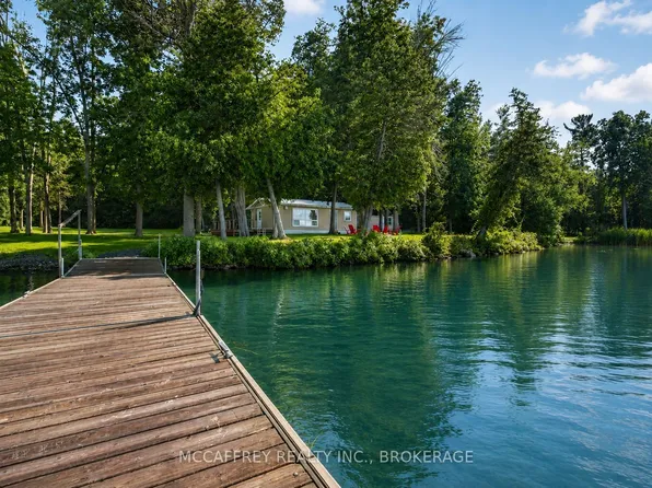 80 Trillium Ln, Greater Napanee, ON K0H 1G0