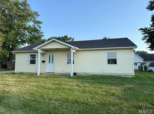 1201 W Locust St, Bowling Green, MO 63334