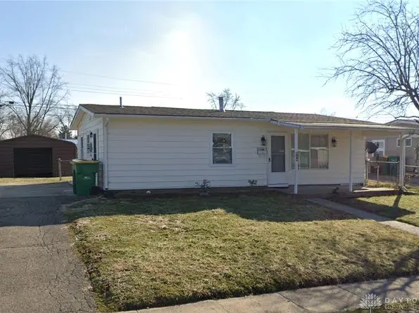 219 Fenwick Dr, New Carlisle, OH 45344