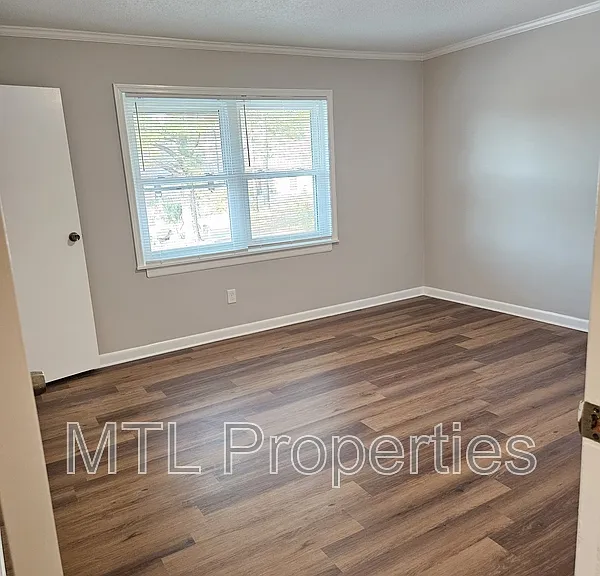 1248 Grove Park Ln #1 — Photo 6