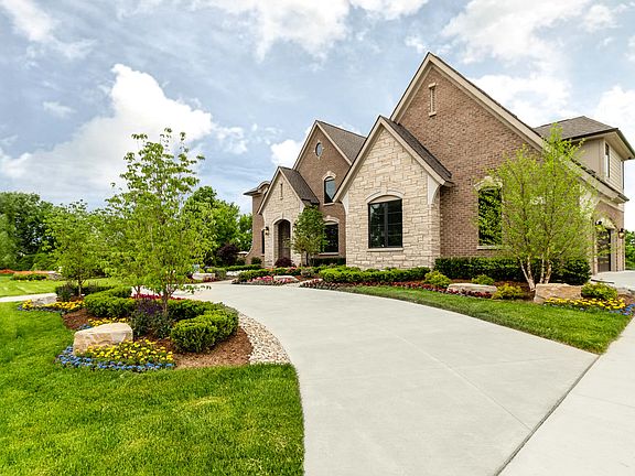 5th image of 3734 Royal Berkshire Ln