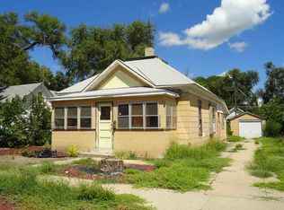 803 W 3rd St, Mc Cook, NE 69001