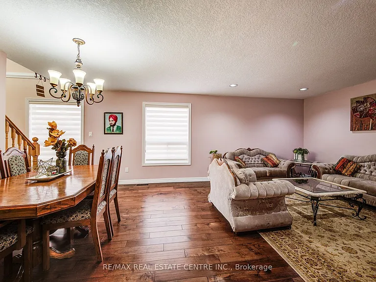 16 Paulstown Cres — Photo 6
