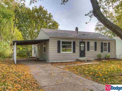 7229 N Ridge Dr, Omaha, NE, 68112